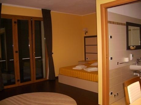 Hotel La Solitaria Carlazzo Dış mekan fotoğraf